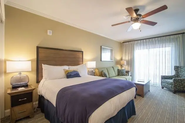 1 Bedroom Suite with connecting Studio