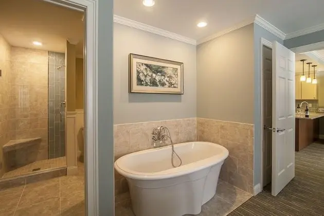 1 Bedroom Suite with connecting Studio