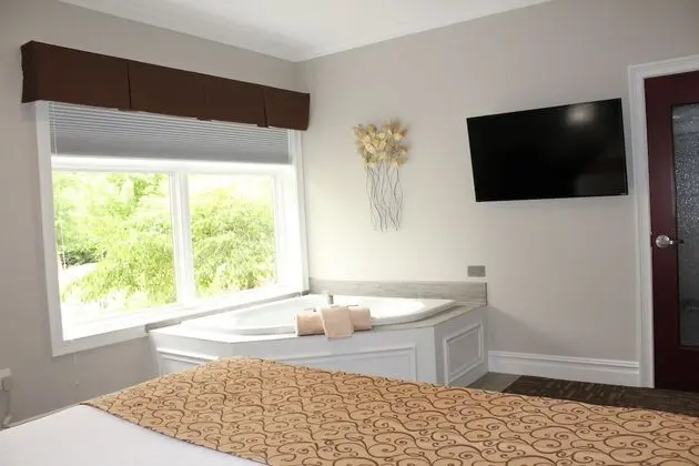 Standard Oda, 1 En Büyük (King) Boy Yatak, Nehir Manzaralı