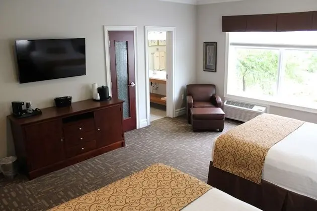 Standard Tek Büyük Yataklı Oda, 2 Büyük (Queen) Boy Yatak, Nehir Manzaralı