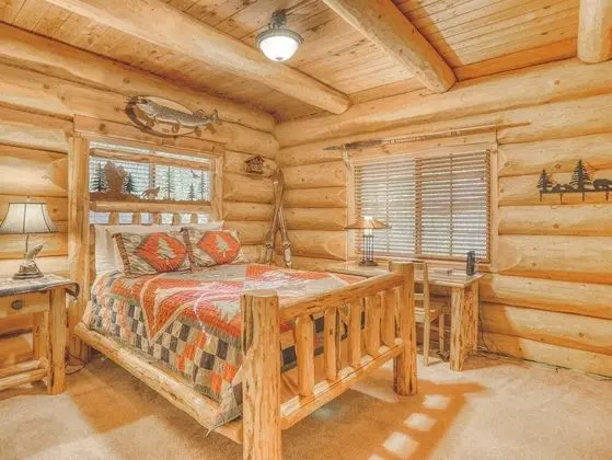 Kulübe, Birden Çok Yatak (Riverwoods Lodge)