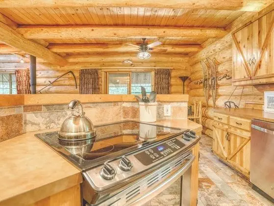 Kulübe, Birden Çok Yatak (Riverwoods Lodge)