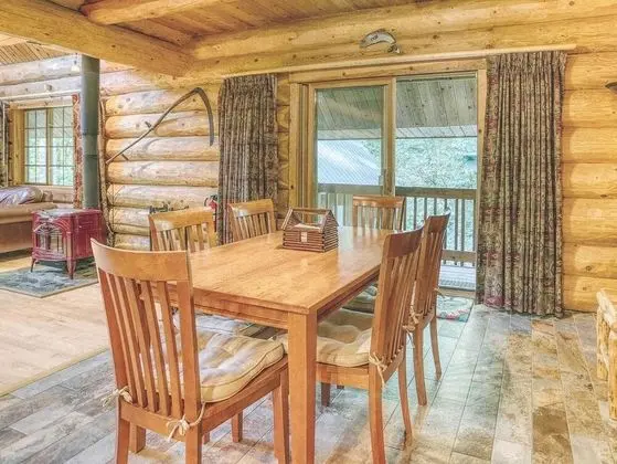 Kulübe, Birden Çok Yatak (Riverwoods Lodge)