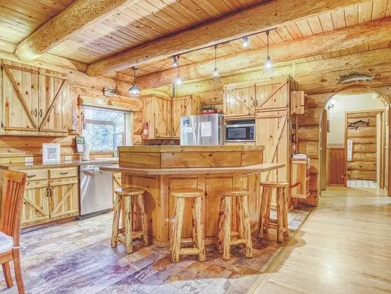 Kulübe, Birden Çok Yatak (Riverwoods Lodge)