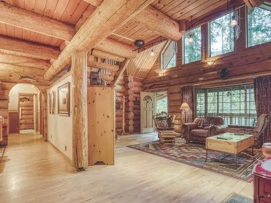 Kulübe, Birden Çok Yatak (Riverwoods Lodge)