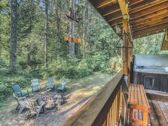 Kulübe, Birden Çok Yatak (Riverwoods Lodge)