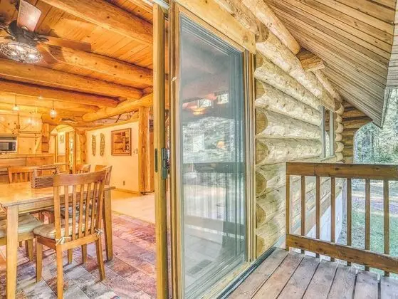 Kulübe, Birden Çok Yatak (Riverwoods Lodge)