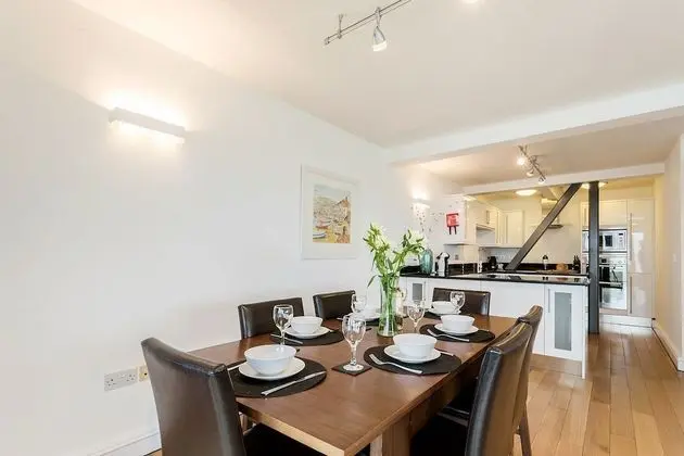 Çatı Katı Süiti (Penthouse)