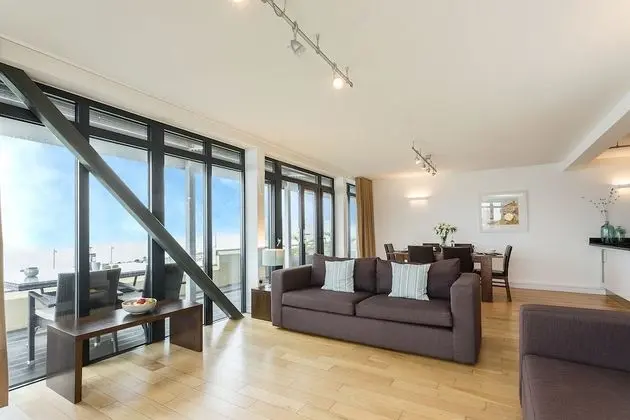 Çatı Katı Süiti (Penthouse)