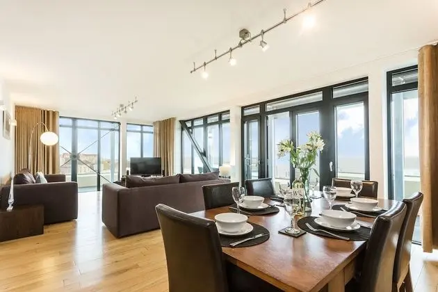 Çatı Katı Süiti (Penthouse)