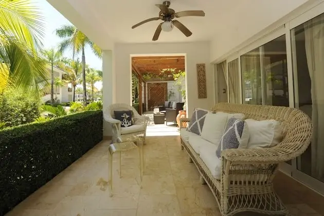 One Bedroom Apartment (Pool View)