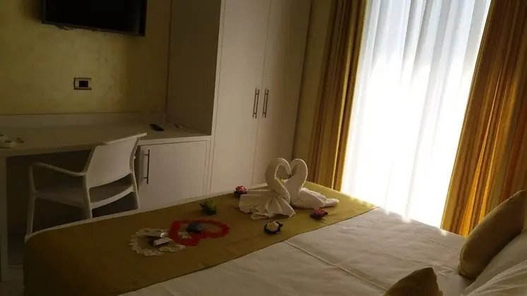 Classic Tek Büyük veya İki Ayrı Yataklı Oda