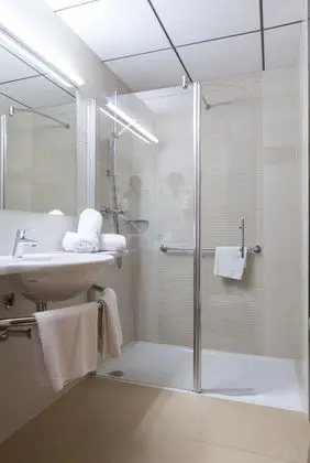 Standard Tek Büyük veya İki Ayrı Yataklı Oda, Balkon