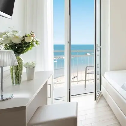 Family Oda, Deniz Manzaralı (Superior)