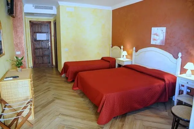 Standard Üç Kişilik Oda
