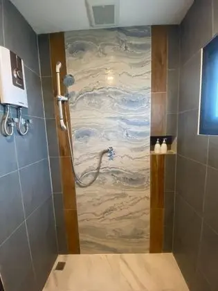 Tek Büyük veya İki Ayrı Yataklı Oda, Nehir Manzaralı (Upper Floor)