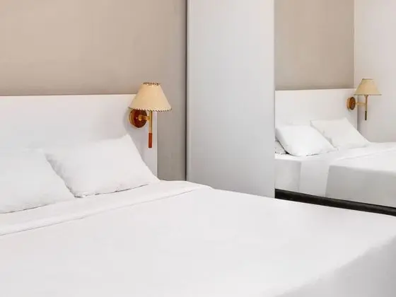 Stüdyo, Teras, Havuz Manzaralı (Small)