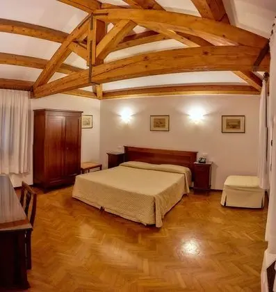 Classic Üç Kişilik Oda