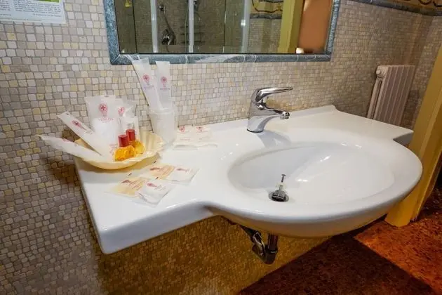 Classic Üç Kişilik Oda