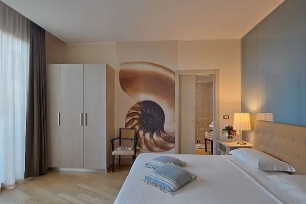 Deluxe Tek Büyük Yataklı Oda (Private Garden)