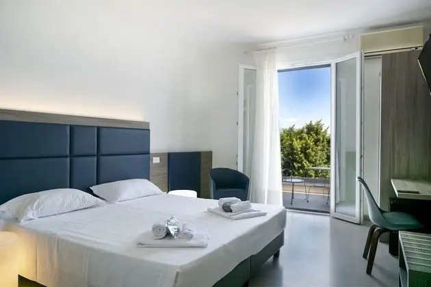 Comfort Tek Büyük Yataklı Oda, Balkon, Göl Manzaralı