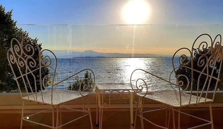 Comfort Tek Büyük Yataklı Oda, Balkon, Göl Manzaralı