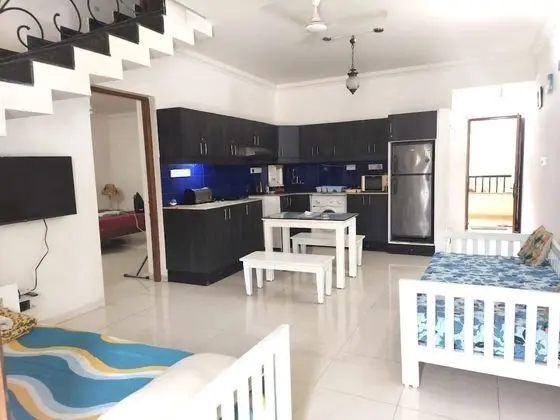 Luxury Çatı Katı Süiti (Penthouse), 2 Yatak Odası, Sigara İçilebilir, Havuz Manzaralı