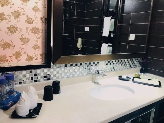 Family Tek Büyük Yataklı Oda