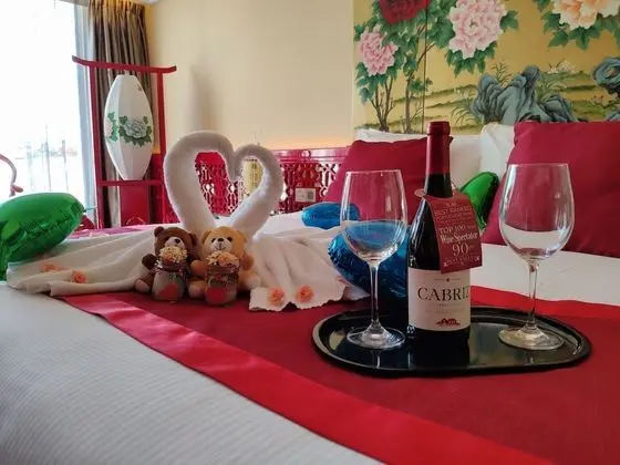 Romantic Tek Büyük Yataklı Oda