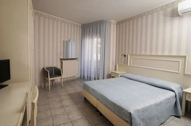 Tek Büyük veya İki Ayrı Yataklı Oda