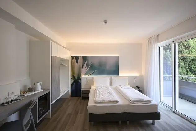 Üç Kişilik Oda