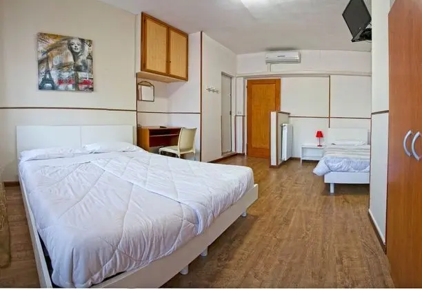 Tek Büyük Yataklı Oda