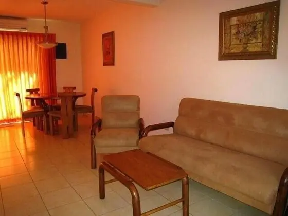 Villa Riviera B No 09