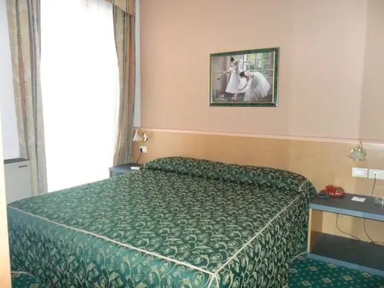 Classic Üç Kişilik Oda