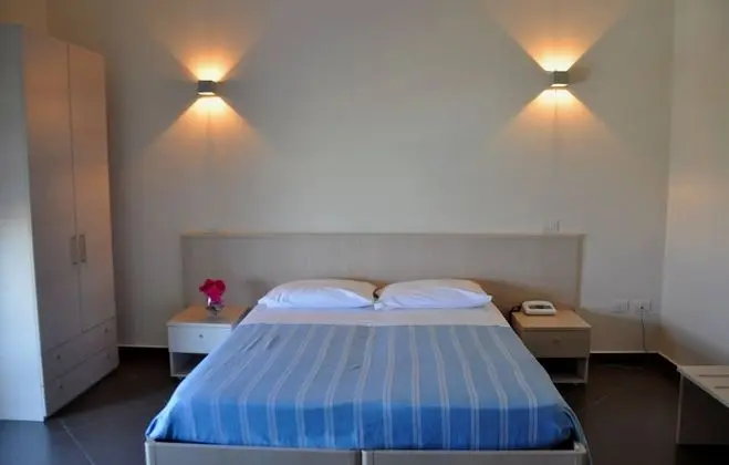 Comfort Tek Büyük Yataklı Oda, Balkon, Okyanusa Sıfır