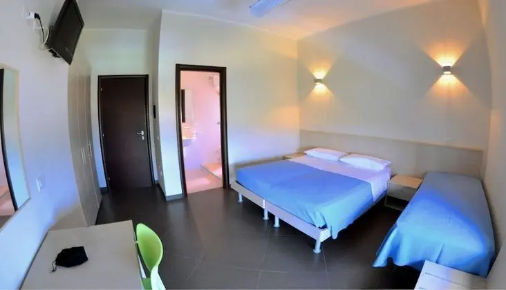 Üç Kişilik Oda, Balkon, Denize Bakan