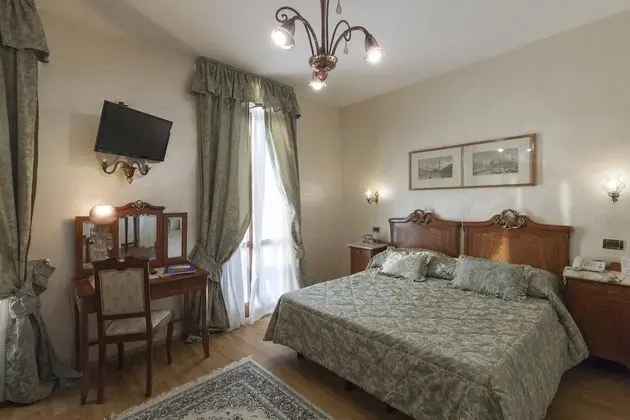Comfort Tek Büyük Yataklı Oda, Şehir Manzaralı (San Marco)