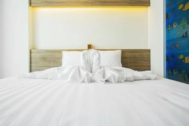 1 Bedroom Condo