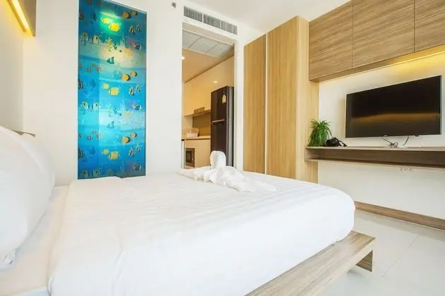 1 Bedroom Condo