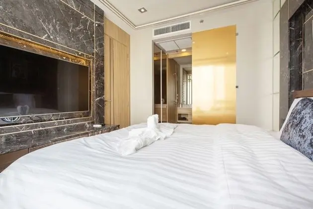 1 Bedroom Condo