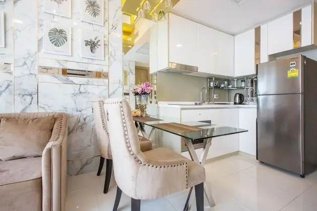 1 Bedroom Condo