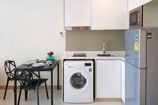 1 Bedroom Condo