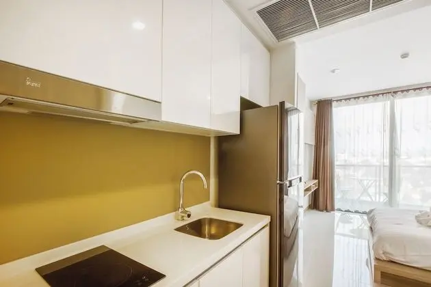 1 Bedroom Condo