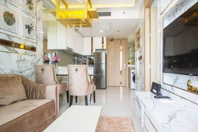 1 Bedroom Condo