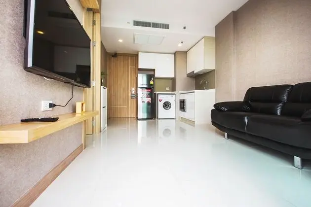1 Bedroom Condo