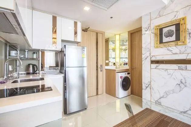 1 Bedroom Condo