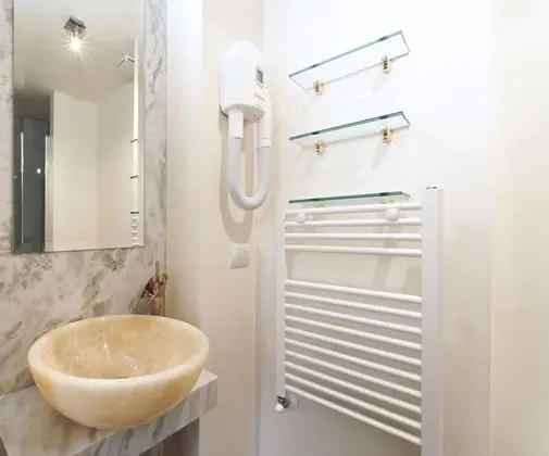 Deluxe Tek Büyük veya İki Ayrı Yataklı Oda