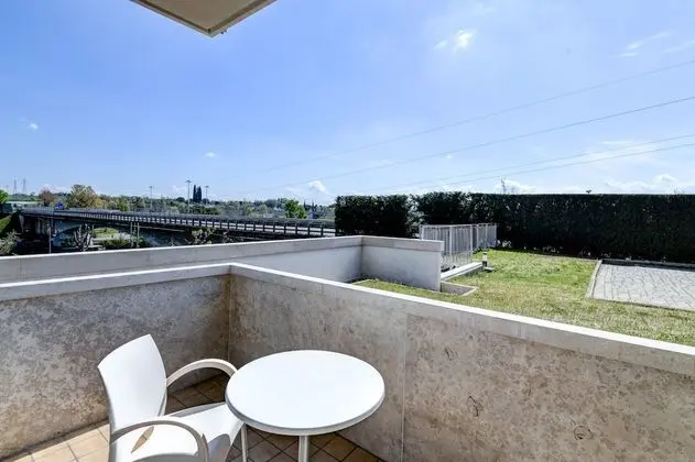 Üç Kişilik Oda (Countryside View)