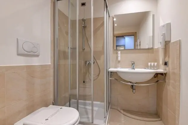 Üç Kişilik Oda (Countryside View)