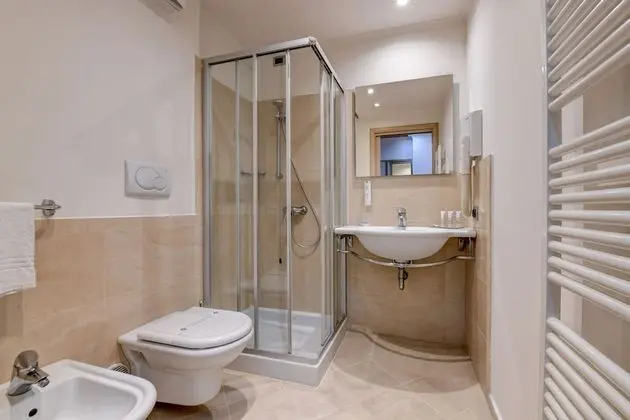 Wellness Room (Sauna e Jacuzzi)